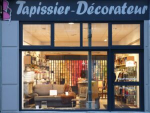 Magasin / Atelier de Pascal HEURTEBISE quand il était artisan tapissier-décorateur